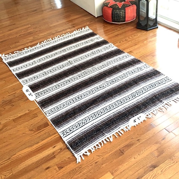 NEW authentic Mexican handmade rug blanket - Picture 5 of 6